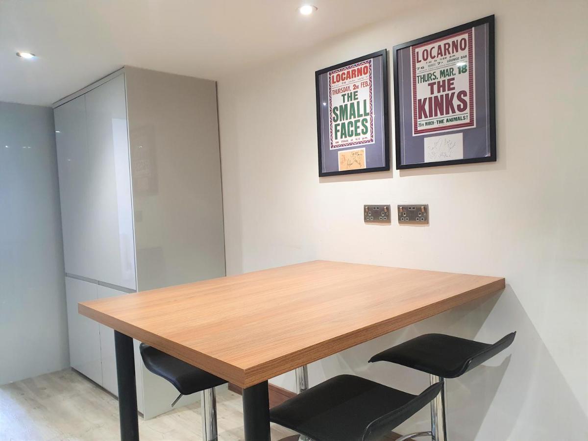 Studios At 74 Swindon Luaran gambar
